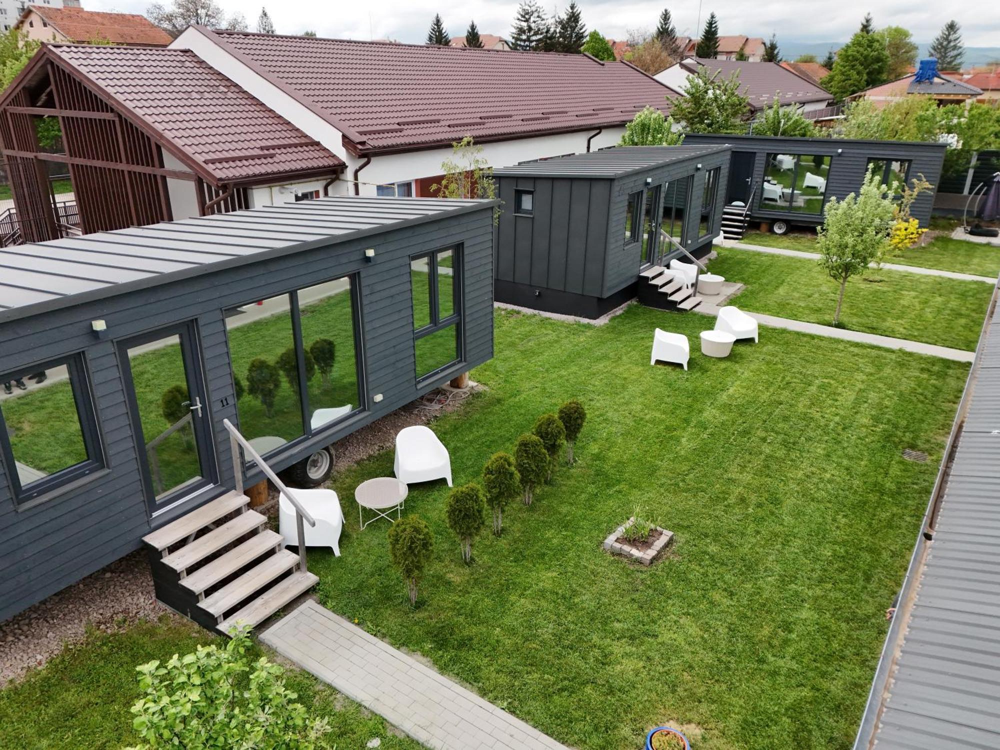Pixel - Tiny Campus Villa Tirgu Secuiesc Ngoại thất bức ảnh
